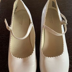 White shoes for girls